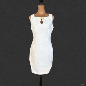 Laundry by Shelli Segal keyhole mini white dress gold hardware size 6